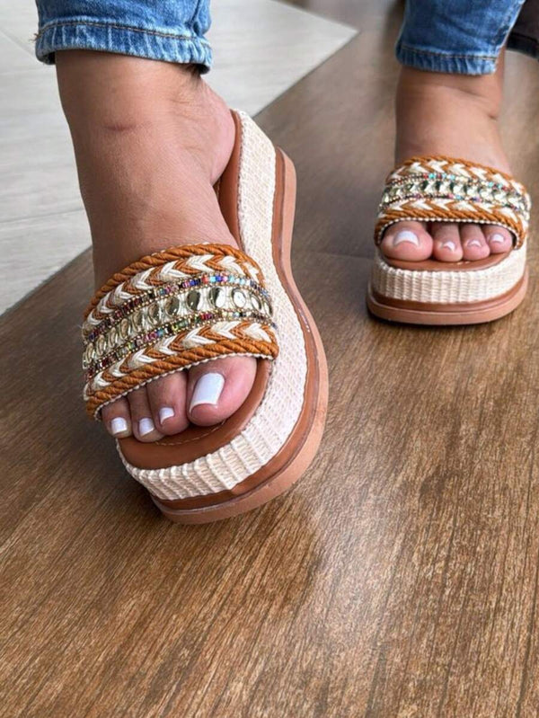 Sandália Tamanco Feminina Detalhe em Pedraria Confortável Luxo Moda